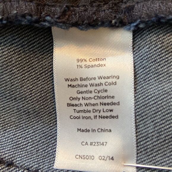 Talbots NWOT Heritage Straight, high rise denim jeans 12 - Picture 8 of 8